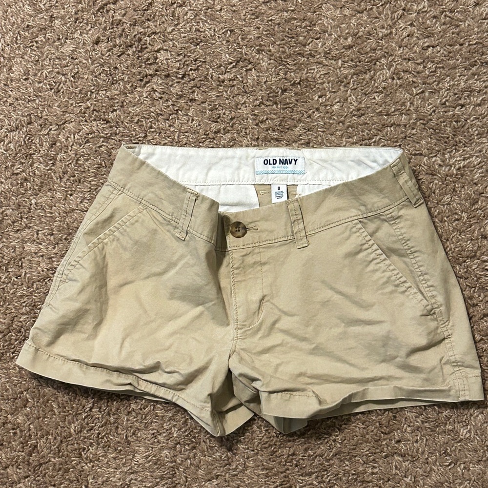 Old Navy Khaki shorts never worn. Size 0